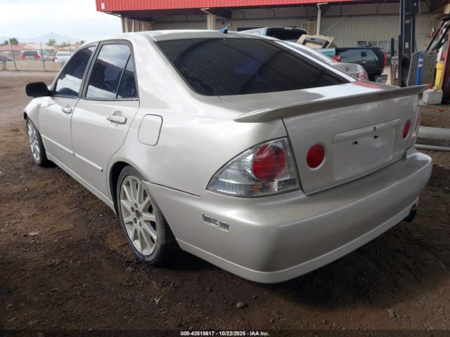 2004 LEXUS IS 300 JTHBD192940093435 Photo 2