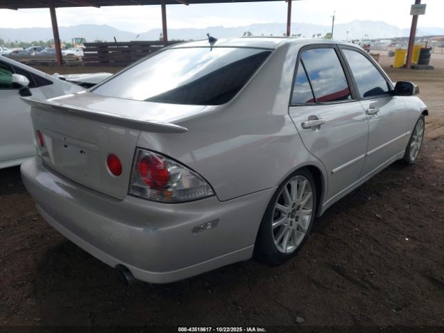 2004 LEXUS IS 300 JTHBD192940093435 Photo 3