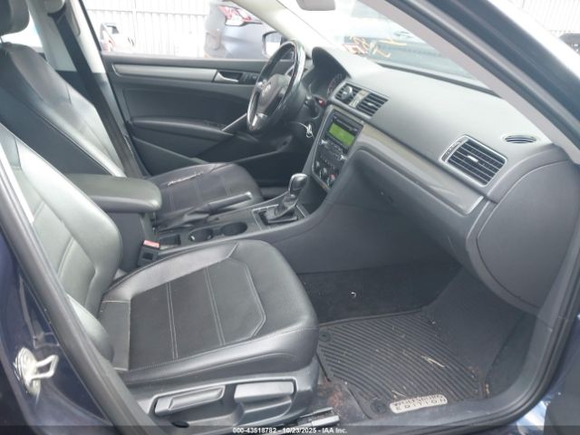2015 VOLKSWAGEN PASSAT 1VWAT7A36FC091969 Photo 4