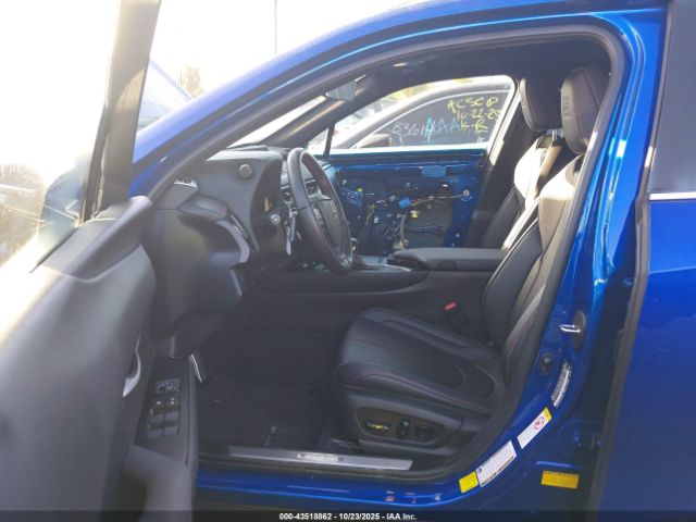 2019 LEXUS UX 200 JTHY3JBH0K2007040 Photo 4