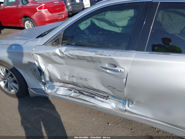 2015 Infiniti Q50 Premium მანქანა იყიდება აუქციონზე, vin: JN1BV7AP1FM347565, აუქციონის ნომერი: 43518892