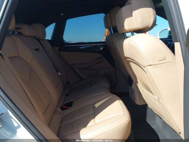 2019 PORSCHE MACAN WP1AA2A56KLB08114 Photo 7