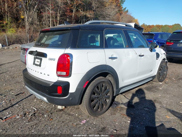 2018 MINI COUNTRYMAN WMZYV5C30J3B75844 Photo 3