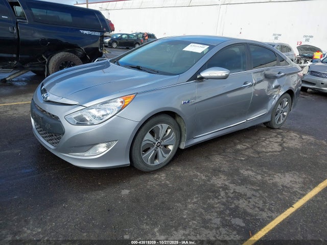 Hyundai Sonata Hybrid Limited 2015 KMHEC4A46FA119210 Image 2