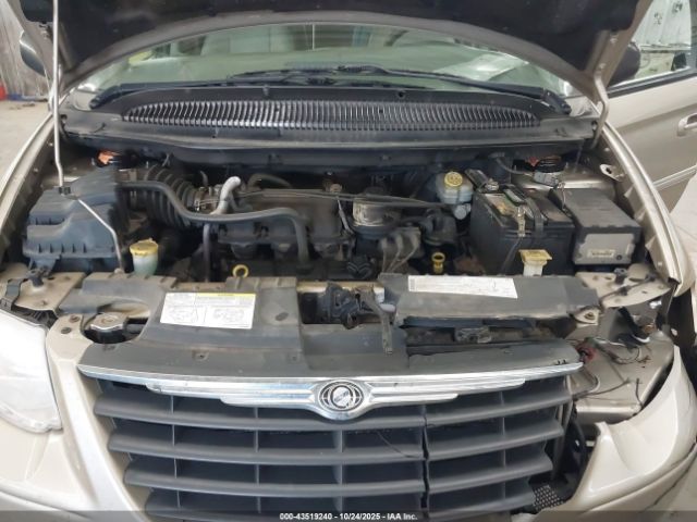 2005 CHRYSLER TOWN & COUNTRY 2C4GP54L45R328496 Photo 9