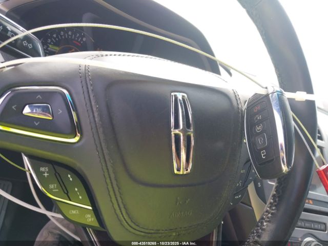 2020 LINCOLN MKZ 3LN6L5E98LR618835 Photo 10