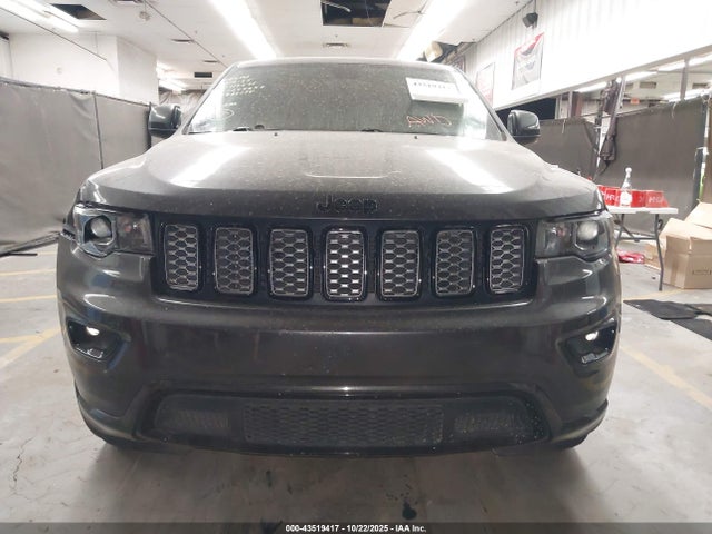 1C4RJFAG7JC119571 Jeep Grand Cherokee Altitude 4x4