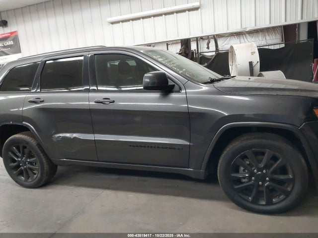 1C4RJFAG7JC119571 Jeep Grand Cherokee Altitude 4x4