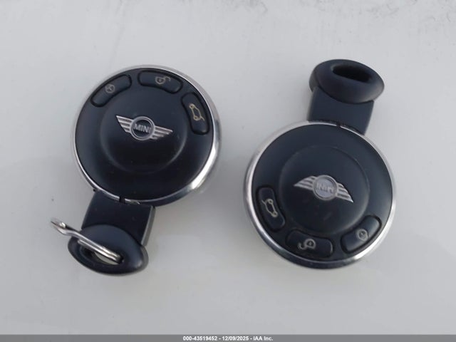 2012 MINI COOPER WMWSU3C55CT264191 Photo 10