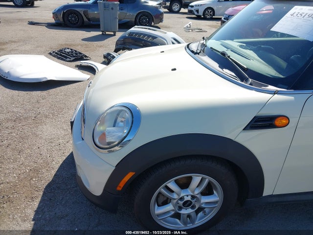 2012 MINI COOPER WMWSU3C55CT264191 Photo 5