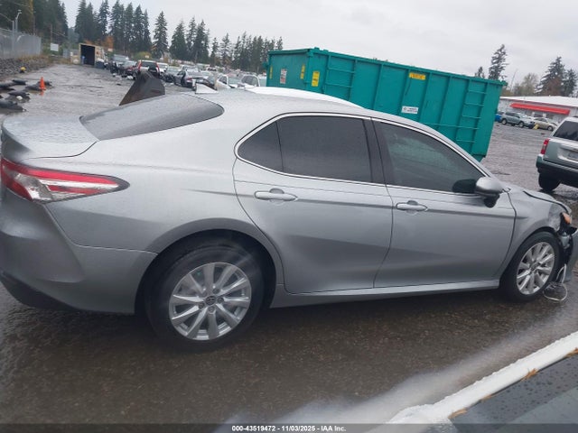 4T1C11AKXLU381686 Toyota CAMRY LE