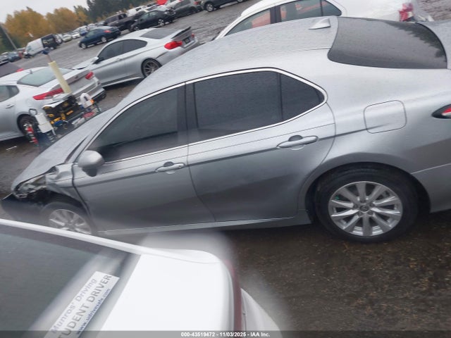 4T1C11AKXLU381686 Toyota CAMRY LE