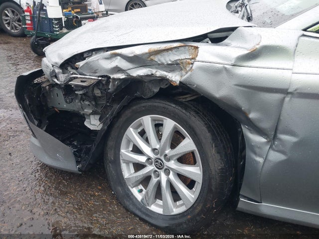 4T1C11AKXLU381686 Toyota CAMRY LE