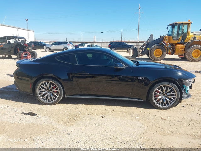 43519505 :رقم المزاد ، 1FA6P8CF1R5400921 vin ، 2024 Ford Mustang Gt Premium Fastback مزاد بيع