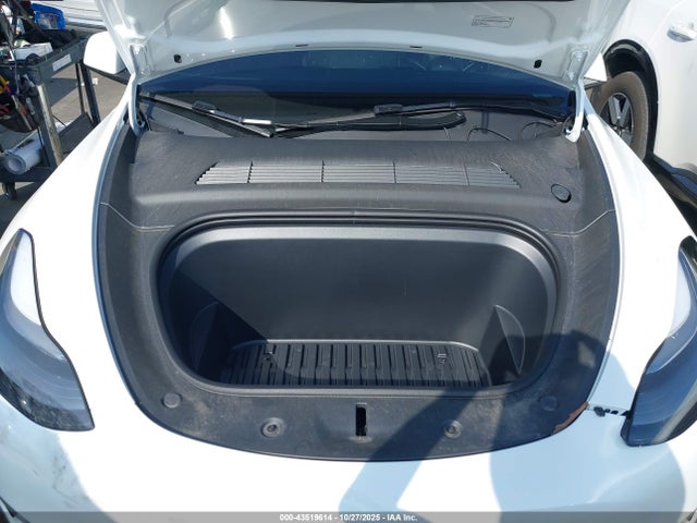 2025 TESLA MODEL Y 7SAYGDEF9SF304440 Photo 9