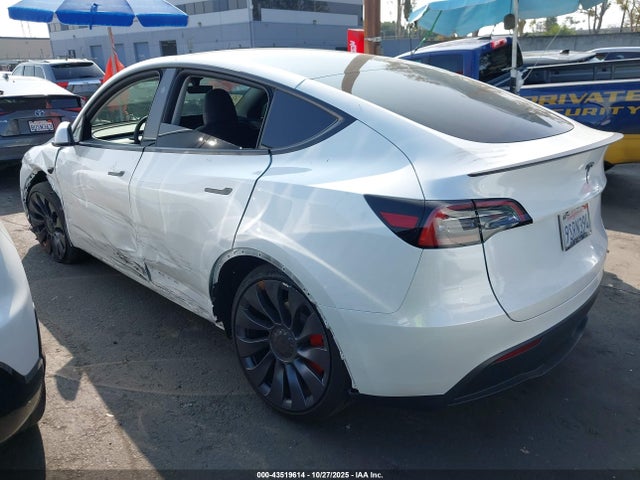 2025 TESLA MODEL Y 7SAYGDEF9SF304440 Photo 2