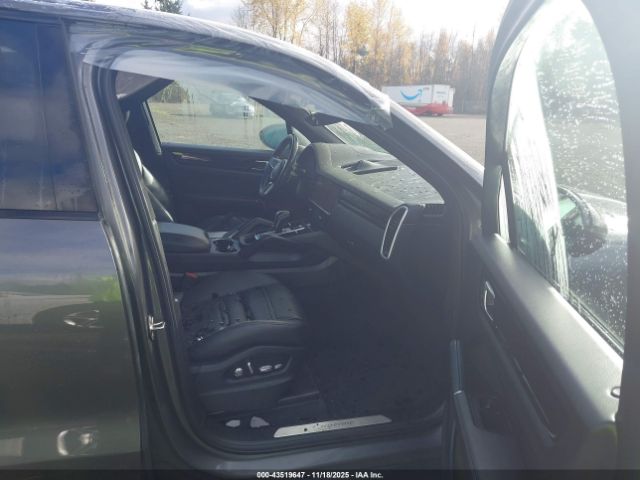 2019 PORSCHE CAYENNE WP1AA2AY6KDA13055 Photo 4
