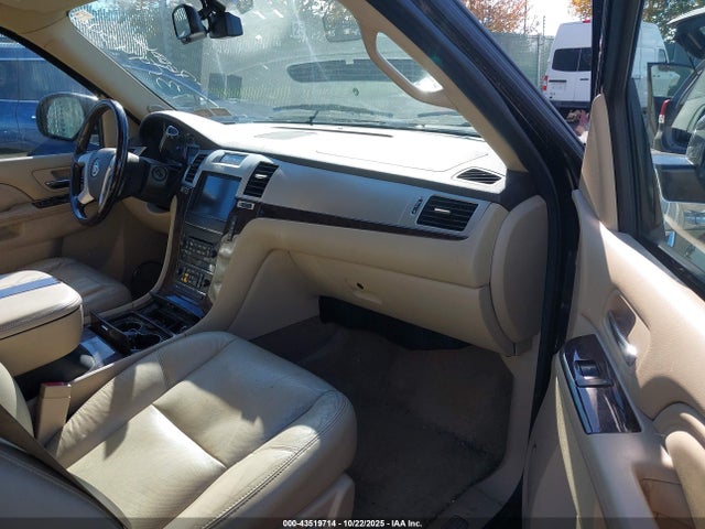 2011 CADILLAC ESCALADE 1GYS4BEF2BR359686 Photo 4