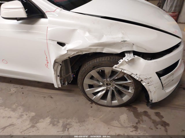 2026 TESLA MODEL Y 7SAYGDEE9TA388250 Photo 5