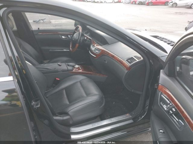 2010 MERCEDES-BENZ S 550 WDDNG7BB1AA295829 Photo 4