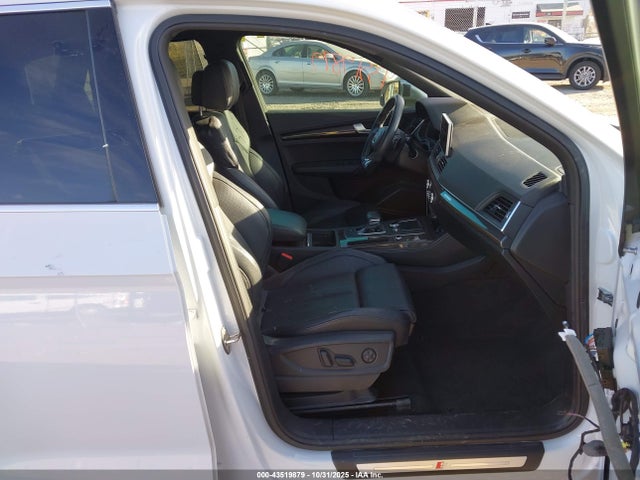 2019 AUDI SQ5 WA1C4AFY6K2002325 Photo 4
