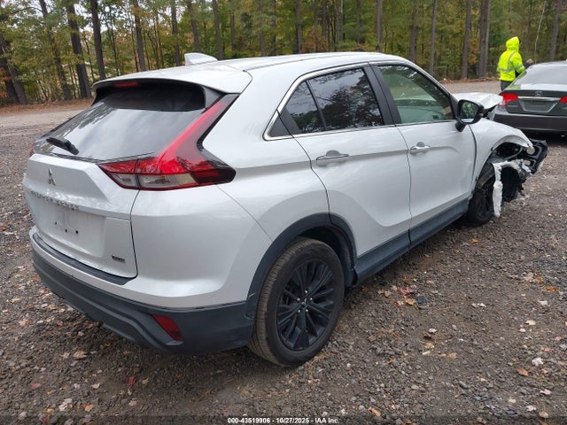 2022 MITSUBISHI ECLIPSE CROSS JA4ASVAA7NZ059434 Photo 3