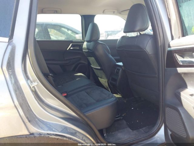 2022 MITSUBISHI OUTLANDER JA4J4UA8XNZ048493 Photo 7