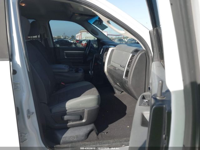 2016 RAM 1500 1C6RR6GT8GS312055 Photo 4