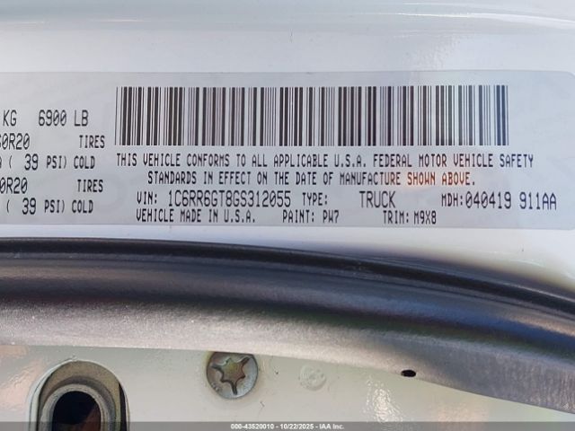 2016 RAM 1500 1C6RR6GT8GS312055 Photo 8