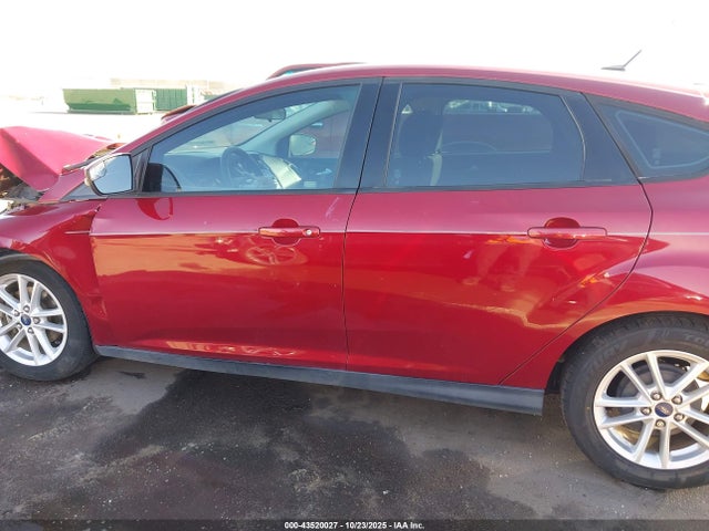 Ford FOCUS SE 2015 1FADP3K22FL300570 Image 14