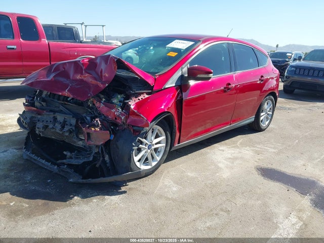 Ford FOCUS SE 2015 1FADP3K22FL300570 Image 2