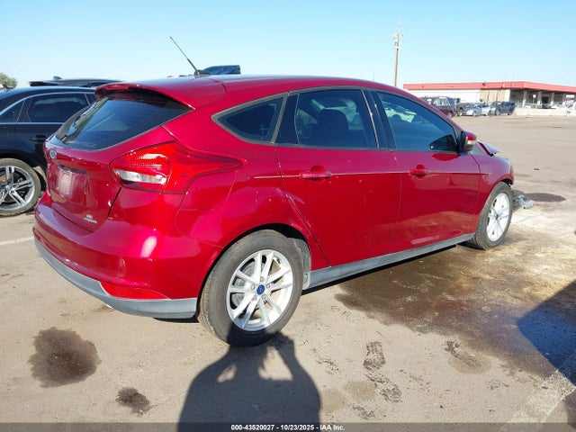 Ford FOCUS SE 2015 1FADP3K22FL300570 Image 4