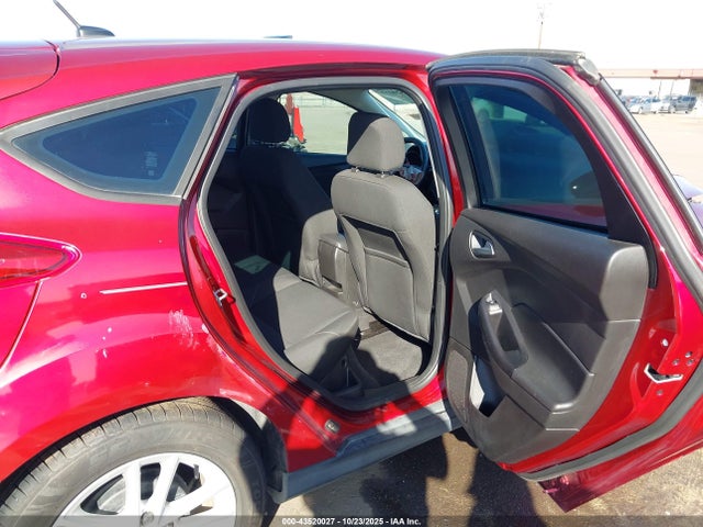 Ford FOCUS SE 2015 1FADP3K22FL300570 Image 8