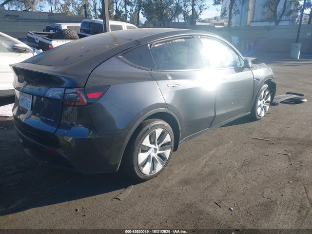 2024 TESLA MODEL Y 7SAYGAEE2RF060419 Photo 3