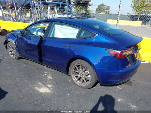 2023 TESLA MODEL 3 5YJ3E1EAXPF581654 Photo 2