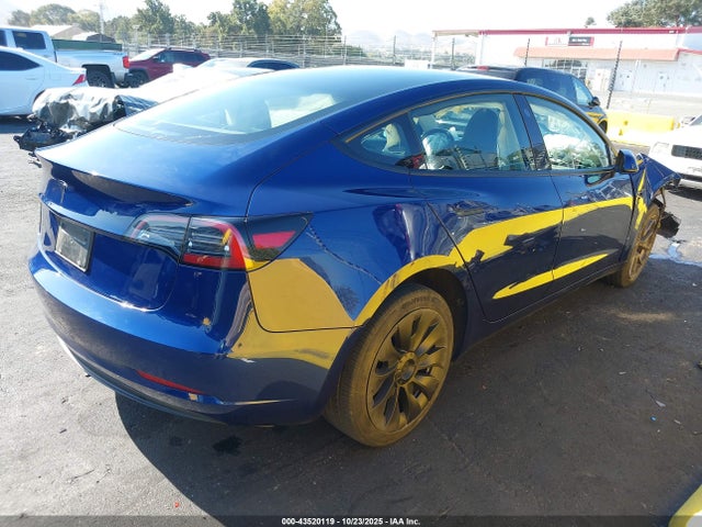 2023 TESLA MODEL 3 5YJ3E1EAXPF581654 Photo 3