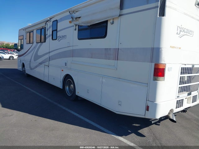 2001 Freightliner Chassis X Line Motor Home მანქანა იყიდება აუქციონზე, vin: 4UZAAHAK81CJ18423, აუქციონის ნომერი: 43520246