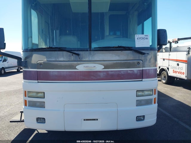 2001 Freightliner Chassis X Line Motor Home მანქანა იყიდება აუქციონზე, vin: 4UZAAHAK81CJ18423, აუქციონის ნომერი: 43520246