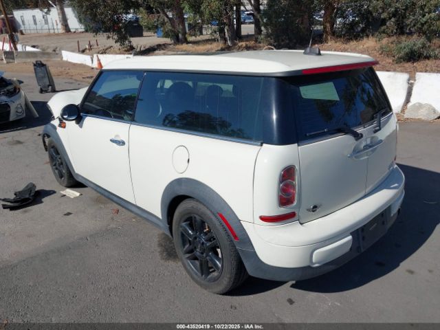 2012 MINI COOPER CLUBMAN WMWZF3C58CT190211 Photo 2