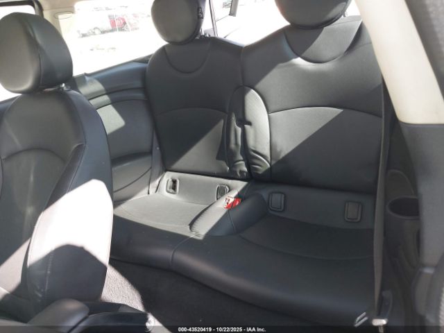 2012 MINI COOPER CLUBMAN WMWZF3C58CT190211 Photo 7