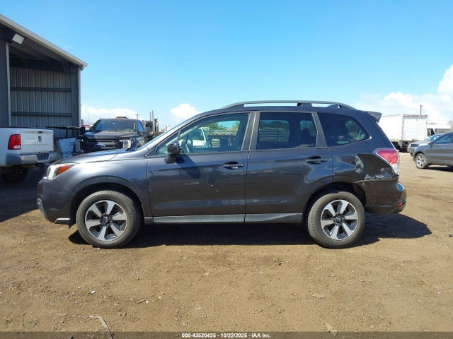 Subaru Forester 2.5i Premium 2018 JF2SJADCXJH460500 Image 13