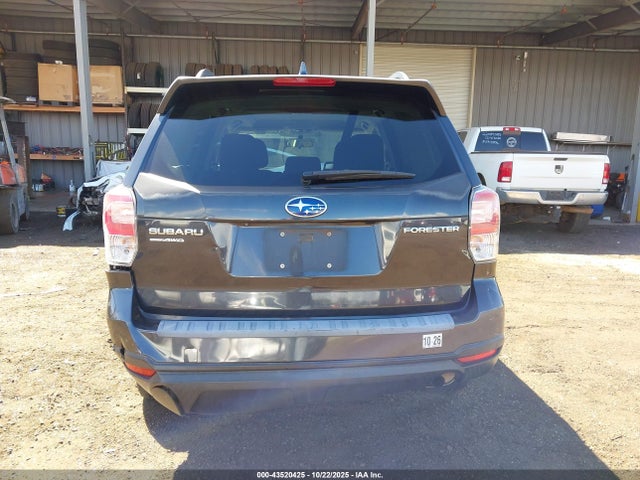 Subaru Forester 2.5i Premium 2018 JF2SJADCXJH460500 Image 15