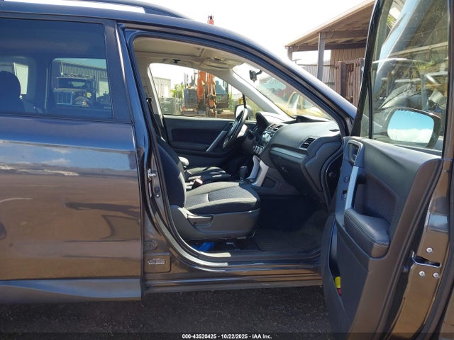 Subaru Forester 2.5i Premium 2018 JF2SJADCXJH460500 Image 5