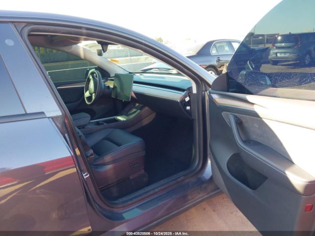 2022 TESLA MODEL Y 7SAYGDEF6NF552908 Photo 4