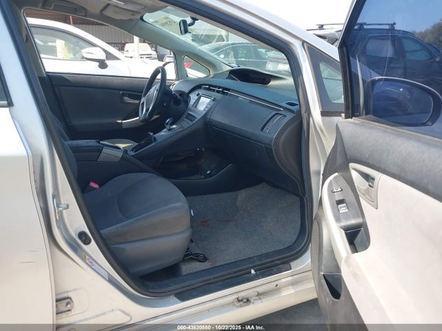 Auction sale of the 2013 Toyota Prius Two, vin: JTDKN3DU0D5642526, lot number: 43520550