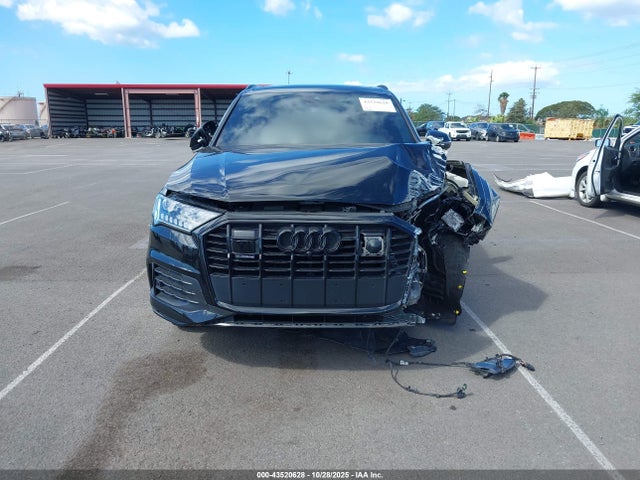 WA1LJBF75ND006252 Audi Q7 Premium Plus