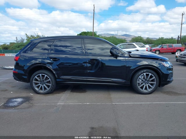 WA1LJBF75ND006252 Audi Q7 Premium Plus