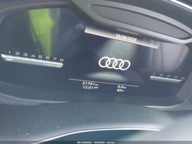 WA1LJBF75ND006252 Audi Q7 Premium Plus