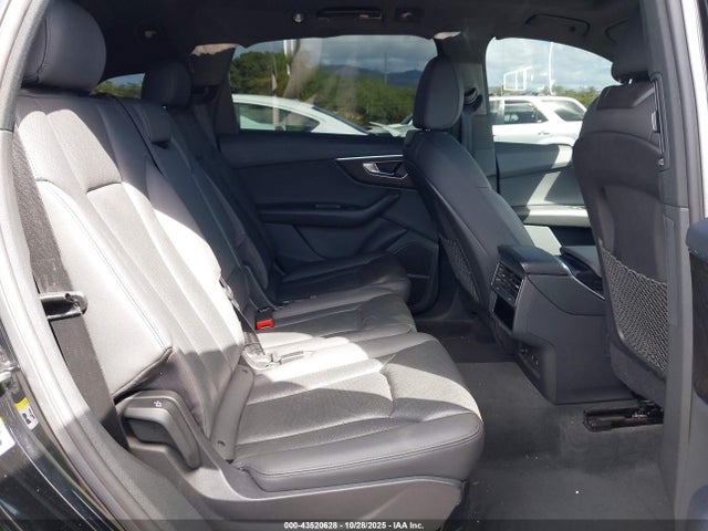 WA1LJBF75ND006252 Audi Q7 Premium Plus