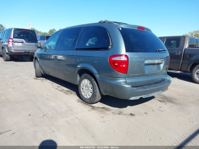 2005 CHRYSLER TOWN & COUNTRY 2C4GP44R25R475236 Photo 2